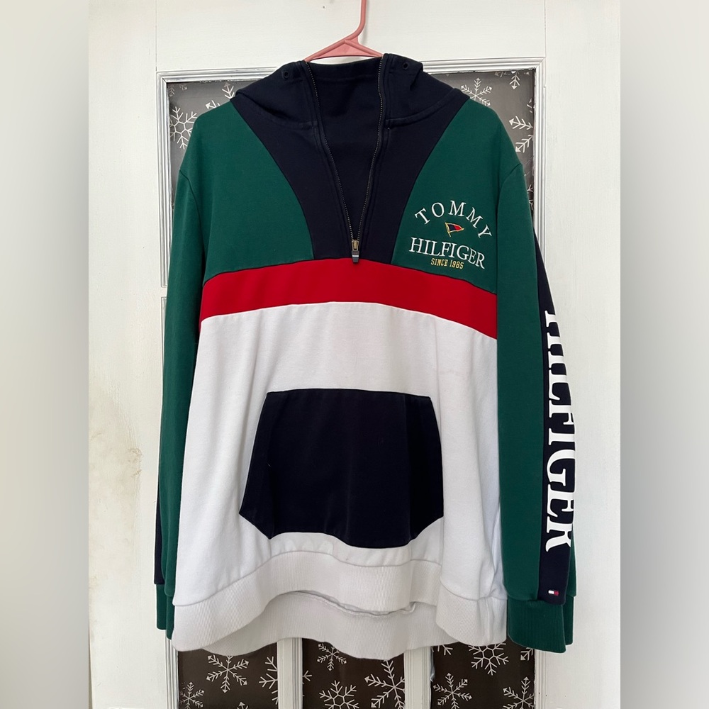 Tommy Hilfiger, men’s large, pullover